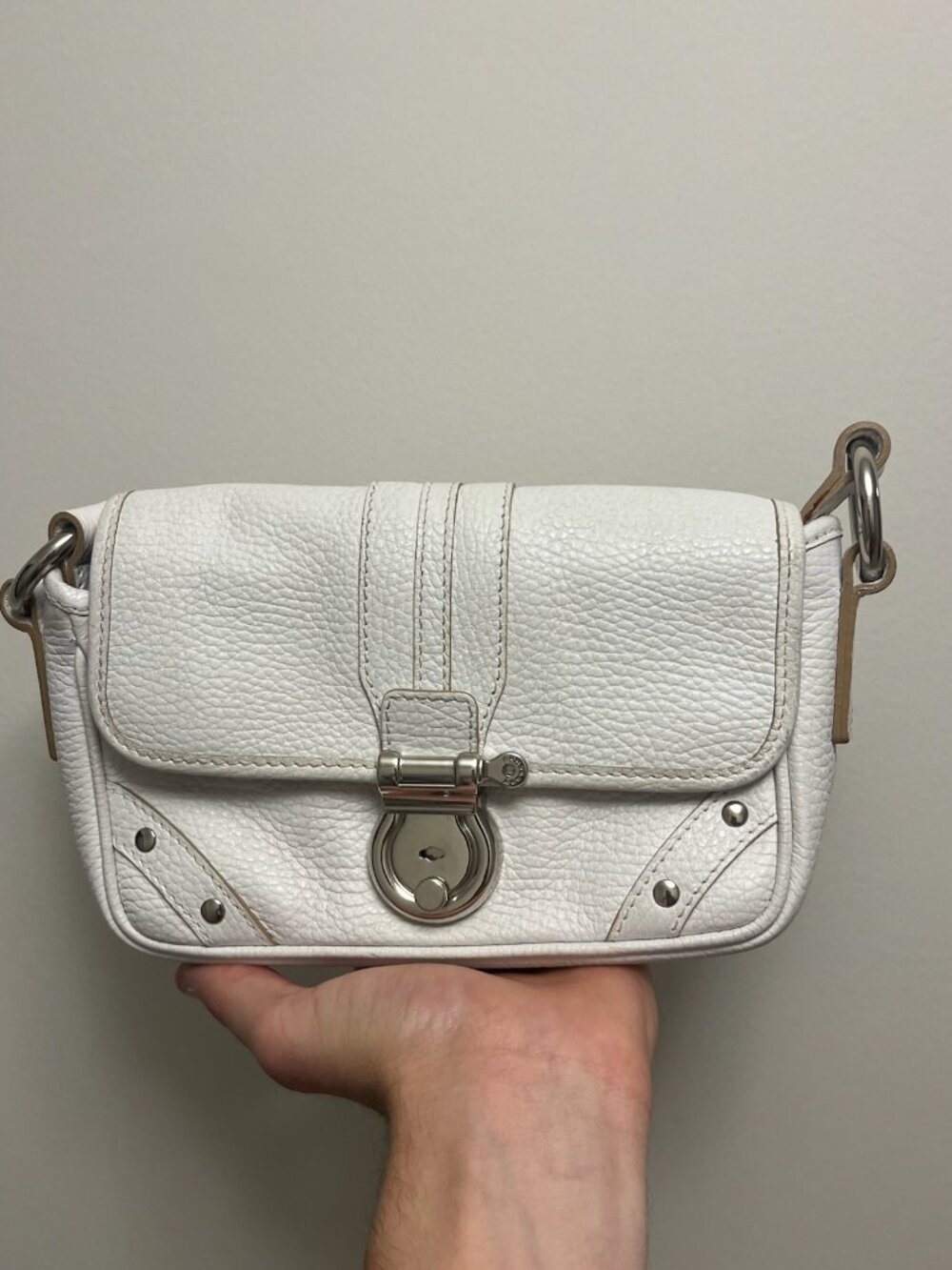 #R51 Burberry Leather Crossbody Bag